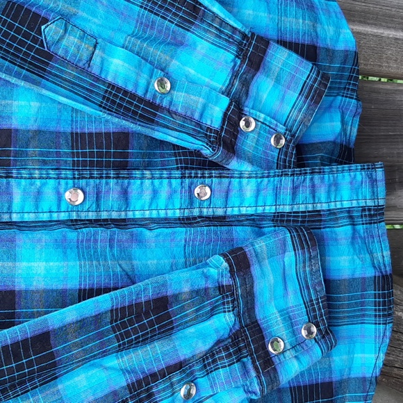 Western Blue Plaid with Crystal Snaps - Picture 3 of 7